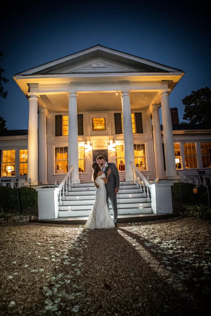 Atlanta Wedding Photographers - AtlantaArtisticWeddings - Naylor Hall